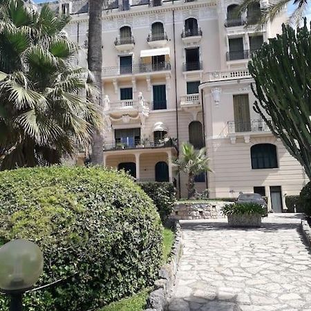 La Casa Di Anna, In Palazzina Liberty Fronte Parco Apartamento Bordighera Exterior foto